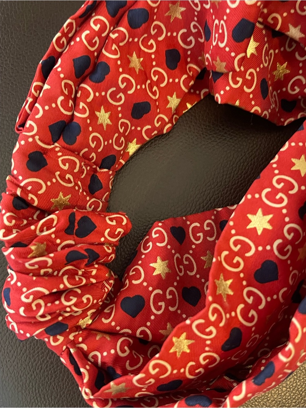 GUCCI Gg Heart And Star Print Headband In Red gold - Picture 7 of 9